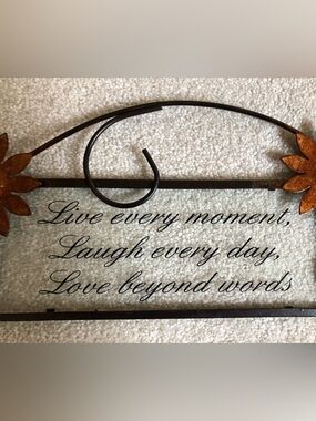 Metal  LIVE EVERY MOMENT Sunflower Scrolling Wall Art